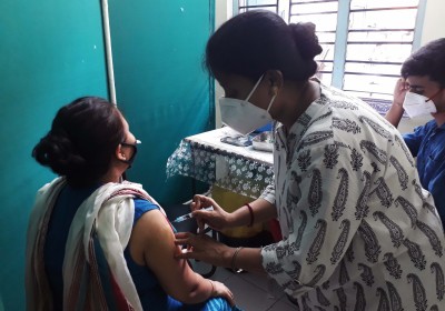 Hyderabad to become 100% vaccinated in 10-15 days Hyderabad to become 100% vaccinated in 10-15 days