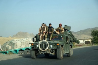 Afghans show support for troops with cries of 'Allahu Akbar' Afghans show support for troops with cries of 'Allahu Akbar'