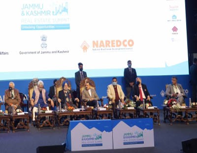 MoUs worth Rs 18,900 cr inked at J&K Real Estate Summit MoUs worth Rs 18,900 cr inked at J&K Real Estate Summit