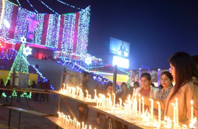 Christmas comes with a caution this year in Lucknow Christmas comes with a caution this year in Lucknow