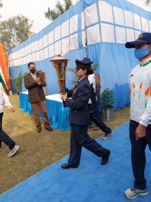 1971 war: Air Force veterans meet in Delhi on arrival of 'Flame of Victory' 1971 war: Air Force veterans meet in Delhi on arrival of 'Flame of Victory'