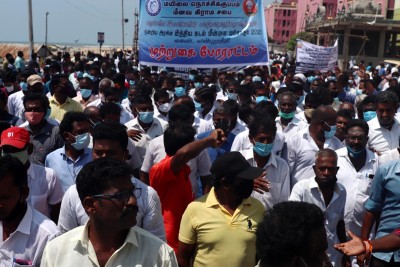 Protest held in TN against arrest of fishermen by Sri Lankan Navy Protest held in TN against arrest of fishermen by Sri Lankan Navy