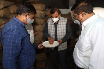 Food secy emphasises on setting up fortified rice manufacturing plants