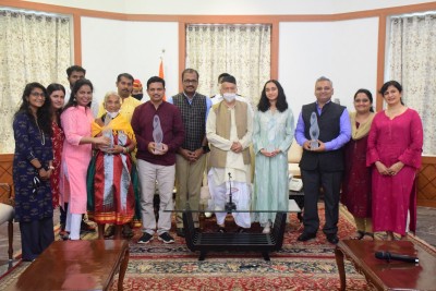 Maha Guv confers 'Mother Teresa Memorial Award' 2021 on enviros Maha Guv confers 'Mother Teresa Memorial Award' 2021 on enviros