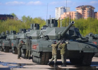 After S-400 missiles and AK-203 rifles, Russia offers India its cutting-edge Armata tank technology After S-400 missiles and AK-203 rifles, Russia offers India its cutting-edge Armata tank technology