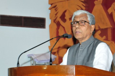 CPI-M doesn't accept Tripura civic polls verdict: Manik Sarkar CPI-M doesn't accept Tripura civic polls verdict: Manik Sarkar
