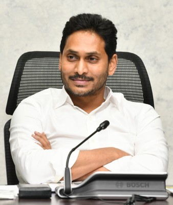 Andhra CM assures pay revision for employees in 10 days Andhra CM assures pay revision for employees in 10 days