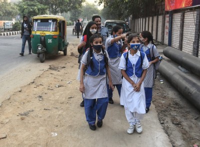 SC slams Delhi govt for opening schools amid severe air pollution SC slams Delhi govt for opening schools amid severe air pollution