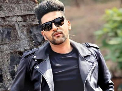 Guru Randhawa first Indian male singer to cross 30 million followers on Instagram Guru Randhawa first Indian male singer to cross 30 million followers on Instagram