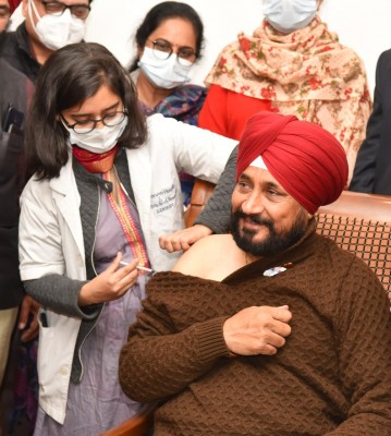 Punjab CM gets second jab, appeals for vaccination Punjab CM gets second jab, appeals for vaccination