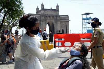 Maha curbs New Year festivities as Mumbai Covid cases shoot up Maha curbs New Year festivities as Mumbai Covid cases shoot up