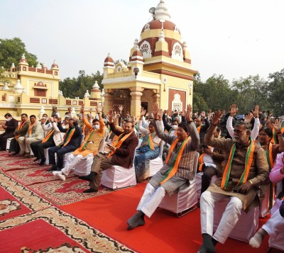 Kashi Vishwanath project is symbol of India's spiritual soul: Modi Kashi Vishwanath project is symbol of India's spiritual soul: Modi