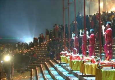 Varanasi lights up as Modi attends 'Ganga Aarti)