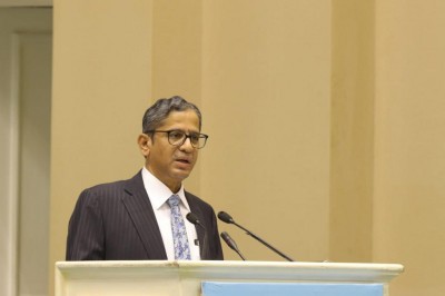 Investigative journalism is unfortunately vanishing from media canvas: CJI