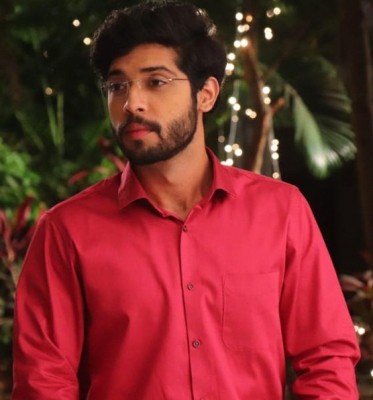 Manan Joshi 'engineers' his entry into showbiz with 'Kabhi Kabhie Ittefaq Sey' Manan Joshi 'engineers' his entry into showbiz with 'Kabhi Kabhie Ittefaq Sey'