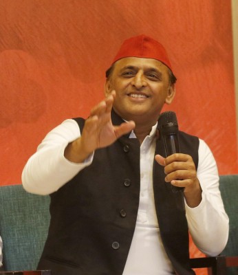 Boost for SP as eastern UP's Tiwari clan joins party