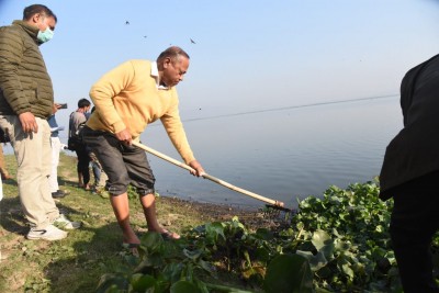 Assam Minister launches cleanliness drive in Deepor Beel lake Assam Minister launches cleanliness drive in Deepor Beel lake