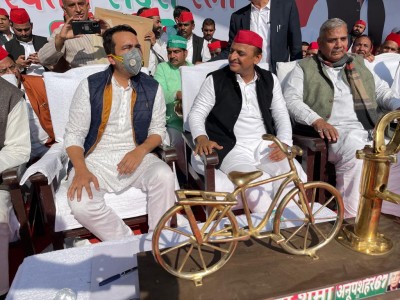 Akhilesh says SP will oust BJP in UP; Jayant Chaudhary announces SP-RLD alliance Akhilesh says SP will oust BJP in UP; Jayant Chaudhary announces SP-RLD alliance