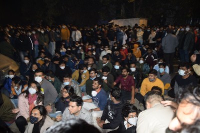 Delhi's striking resident doctors call for total medical service shutdown Delhi's striking resident doctors call for total medical service shutdown