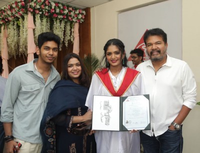 Shankar's daughter Aditi is now an actress and a doctor! Shankar's daughter Aditi is now an actress and a doctor!