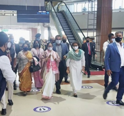 Mamata prays at Kamakhya; Trinamool celebrates KMC poll triumph in Tripura Mamata prays at Kamakhya; Trinamool celebrates KMC poll triumph in Tripura