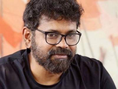 Sukumar announces reward of Rs 1 lakh each for 'Pushpa' production workers Sukumar announces reward of Rs 1 lakh each for 'Pushpa' production workers