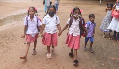 TN based organisation wants Khadi uniform in all schools of country TN based organisation wants Khadi uniform in all schools of country