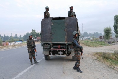 4 terrorists killed in 2 separate encounters in Kashmir in 12 hrs 4 terrorists killed in 2 separate encounters in Kashmir in 12 hrs
