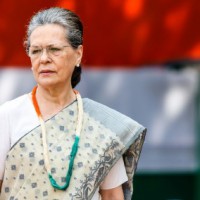 Sonia, Rahul in Jaipur to attend 'Mahangai Hatao' rally