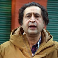 Sajad Lone pays tribute to 2 cops killed by terrorists
