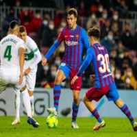 Xavi's Barca up against title hopefuls Sevilla in Camp Nou