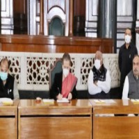 Sonia accuses Centre of being 'insensitive' towards farmers