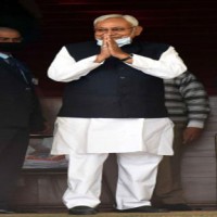 NDA leaders stand behind Nitish Kumar on special status for Bihar