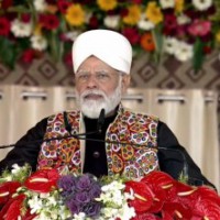 Modi appeals to farmers to adopt natural farming