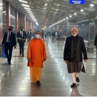 Modi makes surprise visit to Varanasi station