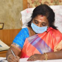Telangana Governor visits paddy procurement centres