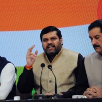 Cong demands SIT probe into 'land grab' by Assam CM's family