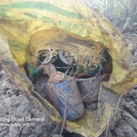 Maoists' plan to kill cops foiled in J'khand's Latehar, 25 bombs recovered