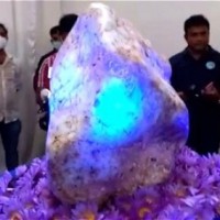 World's biggest blue sapphire 'Queen of Asia' found in Sri Lanka