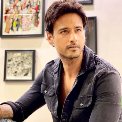 Bengali actor Yash Dasgupta, others join BJP Bengali actor Yash Dasgupta, others join BJP
