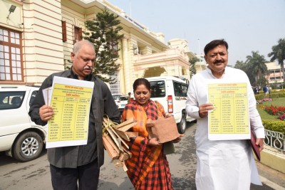 Bihar: Fuel price hike storms Budget session on Day 1 Bihar: Fuel price hike storms Budget session on Day 1
