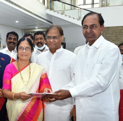 PV's daughter as candidate for MLC polls masterstroke by KCR PV's daughter as candidate for MLC polls masterstroke by KCR