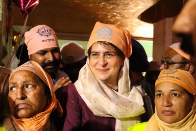 Priyanka visits Ravidas temple in Varanasi Priyanka visits Ravidas temple in Varanasi
