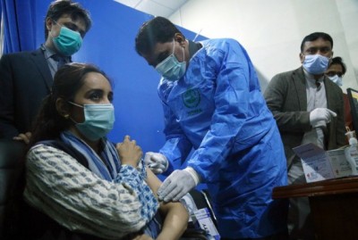 Pakistan to get 5.6m coronavirus vaccines doses in March Pakistan to get 5.6m coronavirus vaccines doses in March