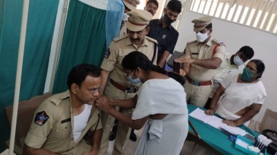 Andhra cops start receiving Covid vaccine shots Andhra cops start receiving Covid vaccine shots