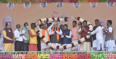 Flash mobs, Namo tea party part of BJP campaign in Bengal Flash mobs, Namo tea party part of BJP campaign in Bengal