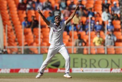 England all out for 81, India need 49 to win 3rd Test England all out for 81, India need 49 to win 3rd Test