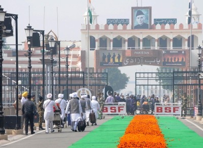 Pak rejects India's concerns about Sikh pilgrims Pak rejects India's concerns about Sikh pilgrims