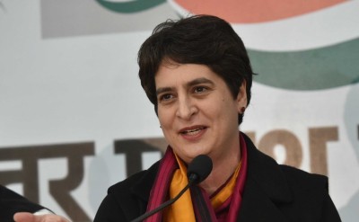 Priyanka Gandhi attacks govt on LPG hike Priyanka Gandhi attacks govt on LPG hike