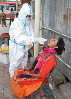 40 nursing college students test positive for coronavirus in B'luru 40 nursing college students test positive for coronavirus in B'luru